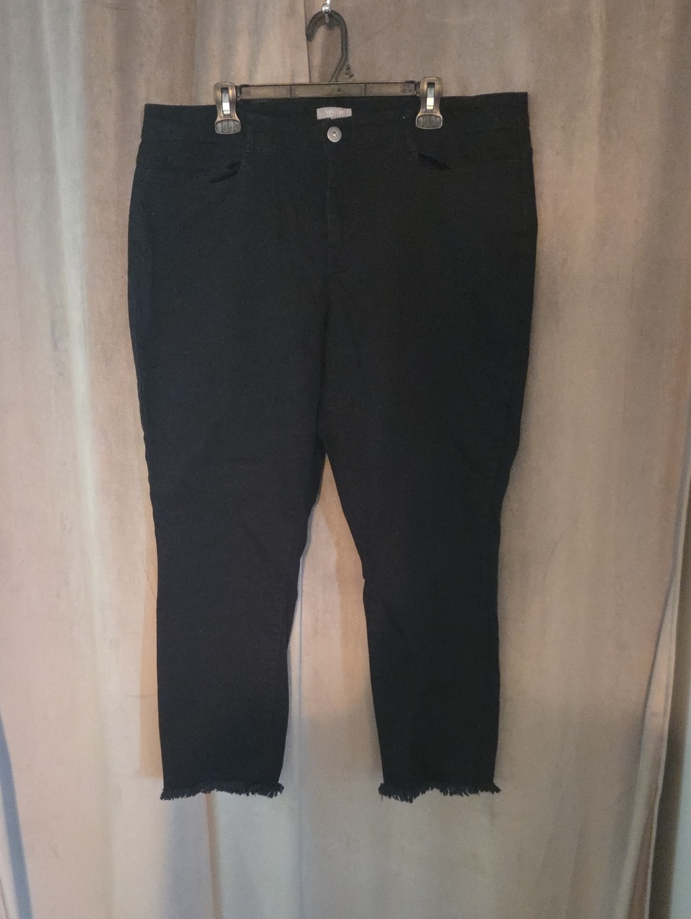 Habitat Size 18 Black Cropped Ankle Jeans with Frayed Hem
